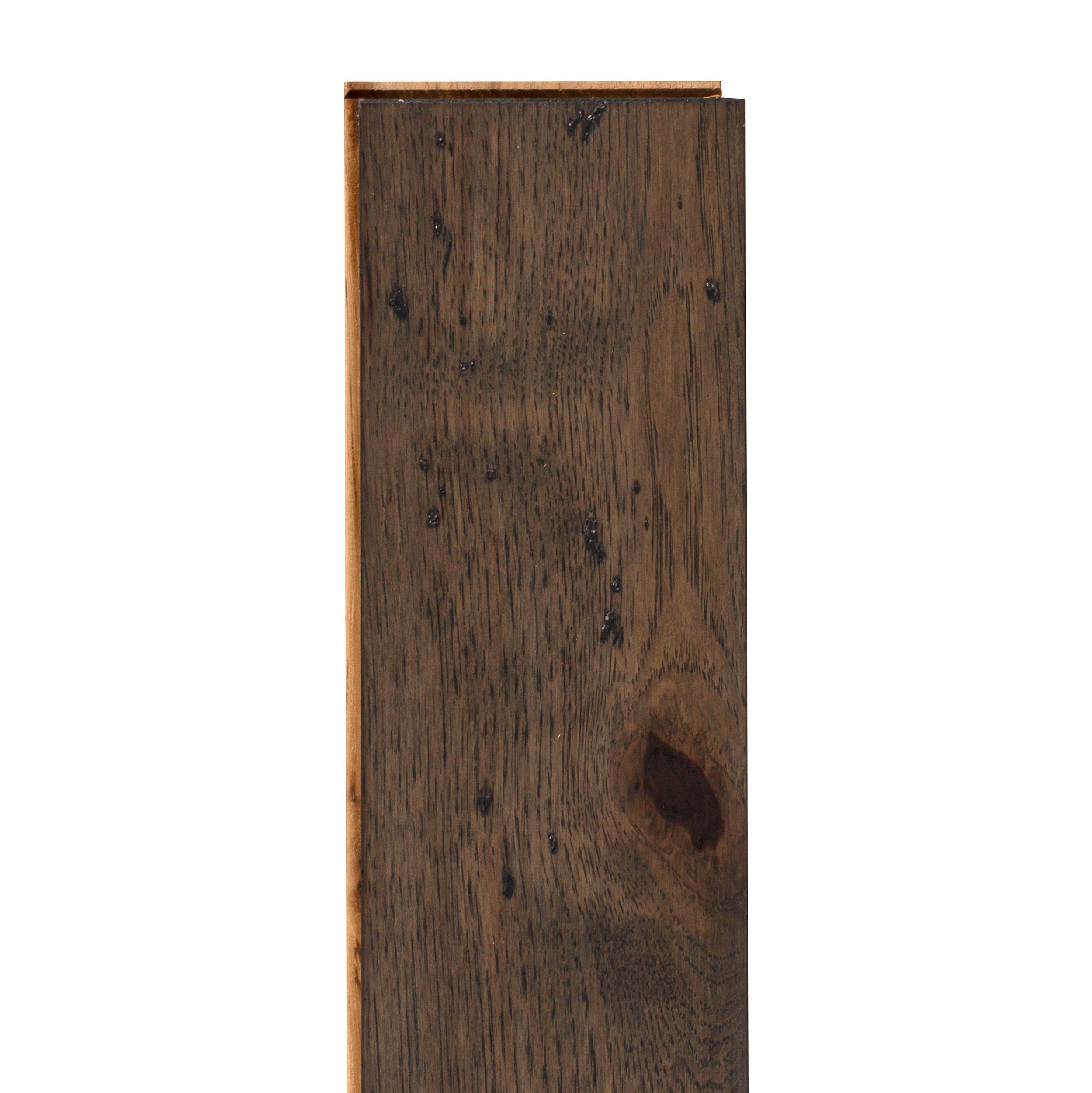Pine Flooring Pros And Cons In 2020 Engineered Wood Floors Wide Plank Hardwood Floors Prefinished Hardwood